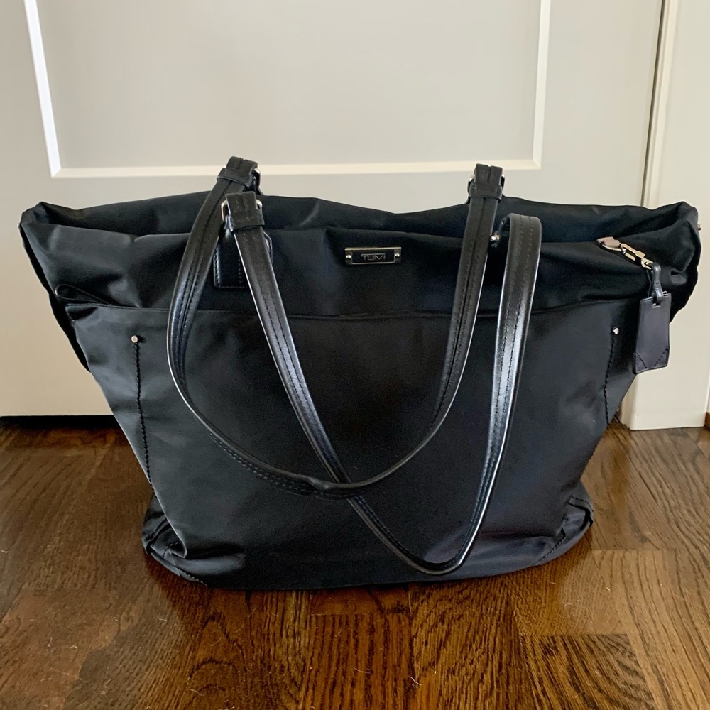 Tumi Voyager Nylon Tote, Black, Excellent Used Condition